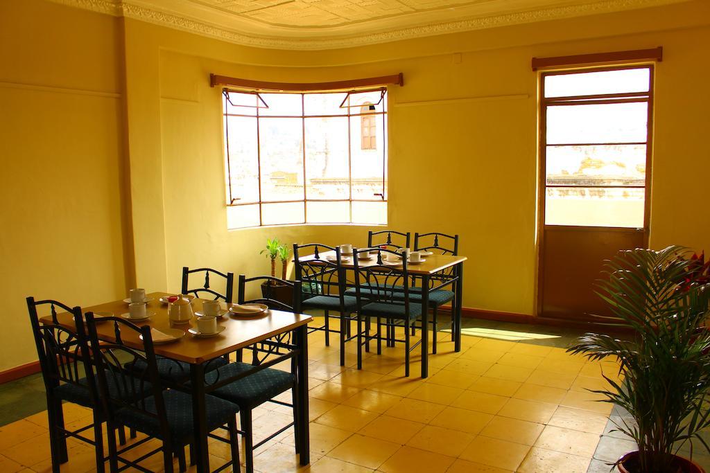 Check Inn Bed And Breakfast Куэнка Экстерьер фото